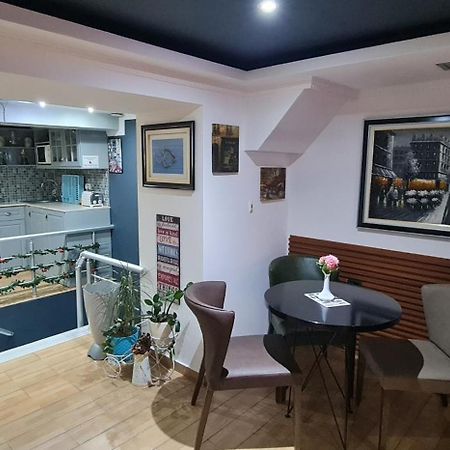 Funky Guest House & Adventures Permet Bagian luar foto