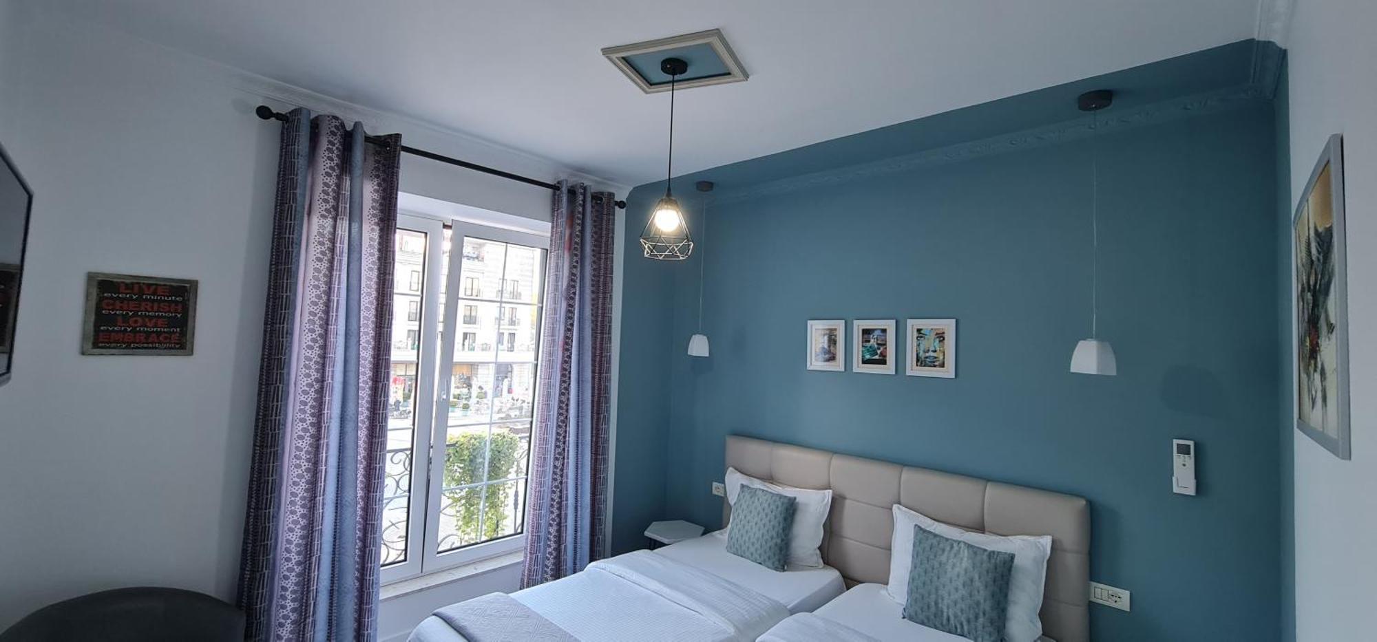 Funky Guest House & Adventures Permet Bagian luar foto